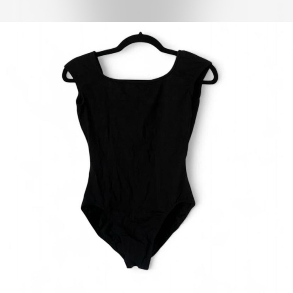 Black cap sleeve detail back leotard
